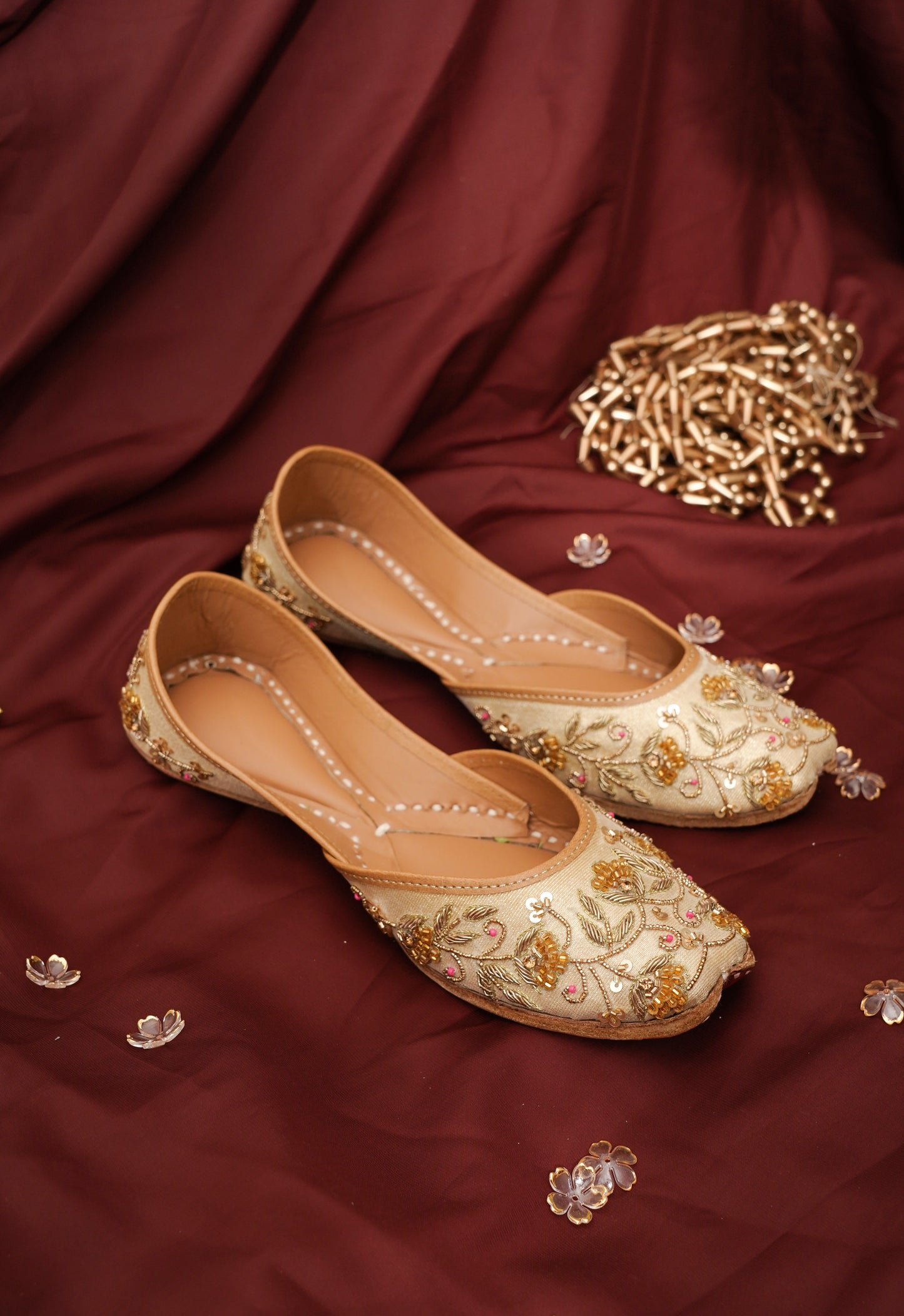Gold Luxe Juttis