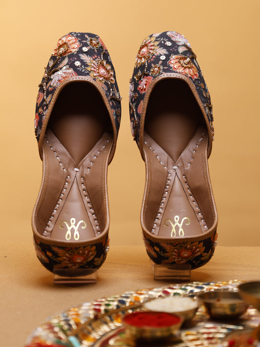 Lotus Jutti